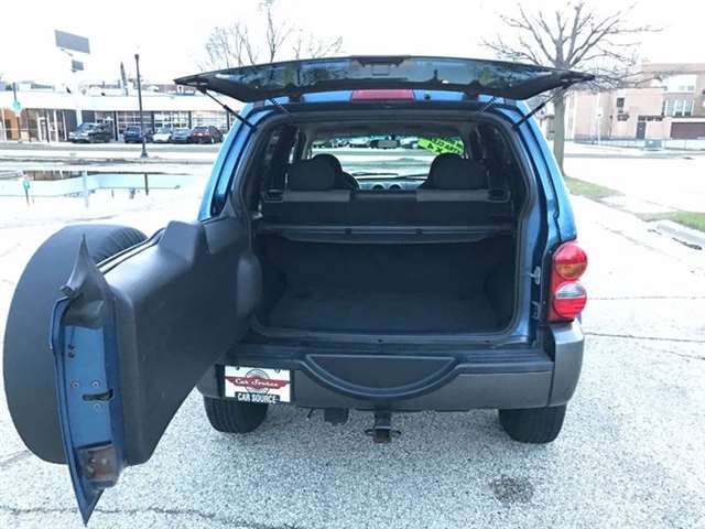 2004 Jeep Liberty 4dr Sport 4WD SUV